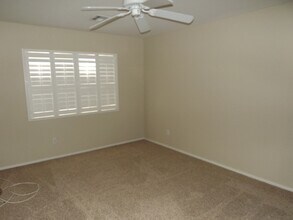 1622 Aspen Meadows Dr in Henderson, NV - Building Photo - Building Photo