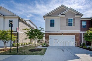 2413 Trafton Pl in Chesapeake, VA - Building Photo