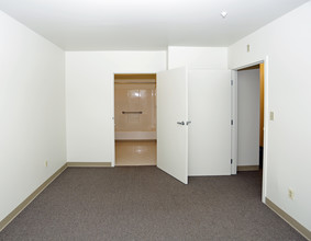 Summer Hill Senior (55+).Apartments in Wayne, NJ - Building Photo - Interior Photo