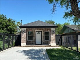 19 W Cano St in Edinburg, TX - Building Photo