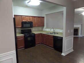 2000 Lakeshore Overlook Cir NW in Kennesaw, GA - Building Photo - Building Photo