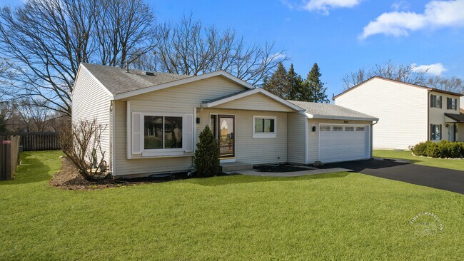 2735 Springdale Cir in Naperville, IL - Building Photo - Building Photo