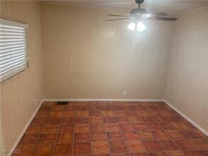 282 Aztec Ln in Henderson, NV - Building Photo - Building Photo