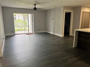 11233 W Atlantic Blvd in Coral Springs, FL - Building Photo - Building Photo