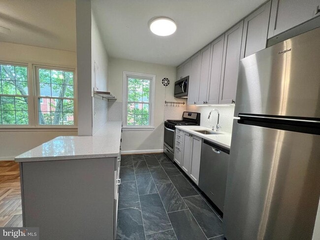 6511 Potomac Ave in Alexandria, VA - Building Photo - Building Photo