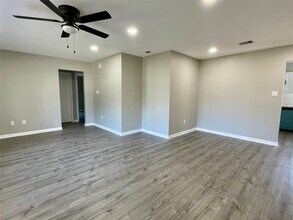 4600 39th St E in Dickinson, TX - Building Photo - Building Photo