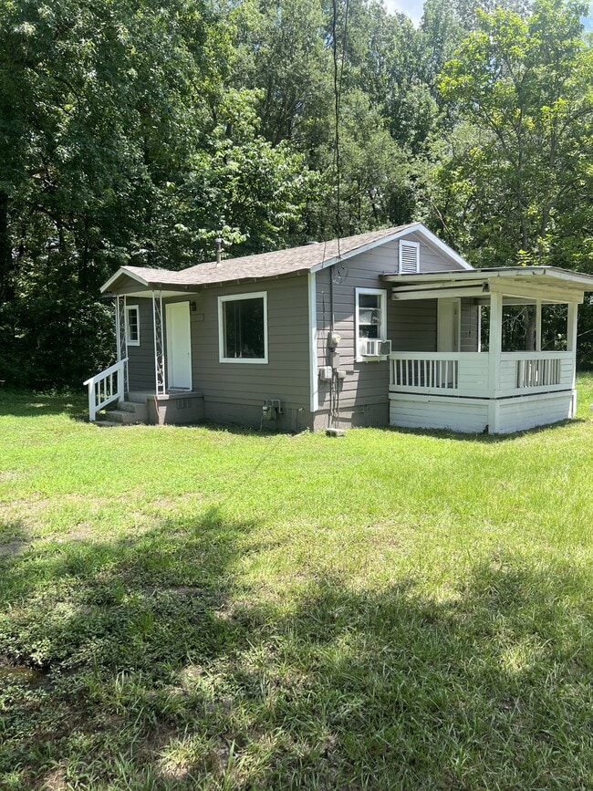 property at 1107 S Rd