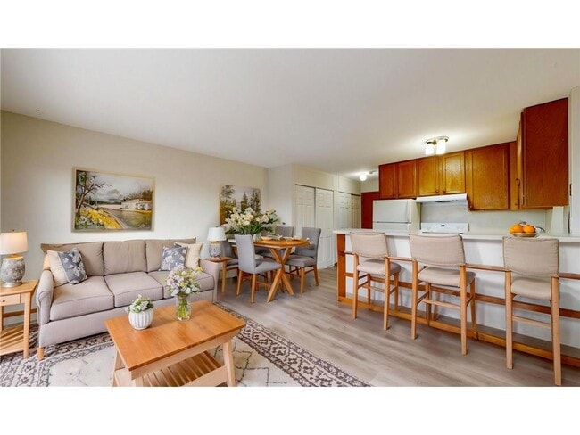 property at 2216 Pleasant Ave