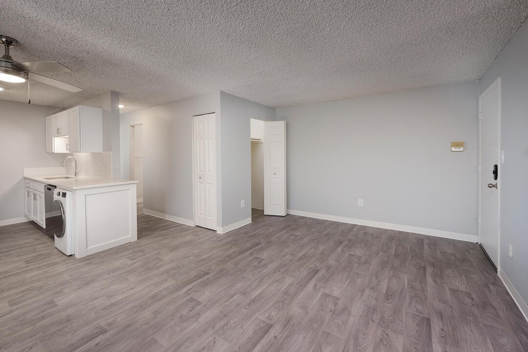 Reserve at Water Tower Village in Arvada, CO - Foto de edificio