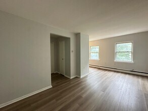 7131 Marshall Rd in Upper Darby Township, PA - Building Photo - Building Photo