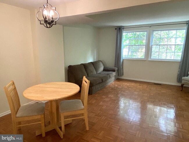 1608 10th St S in Arlington, VA - Building Photo - Building Photo
