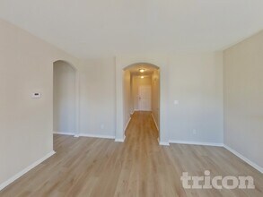 9312 Rhoni Ct in Fort Worth, TX - Foto de edificio - Building Photo