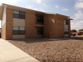 4703 W Illinois Ave, Unit A in Midland, TX - Building Photo