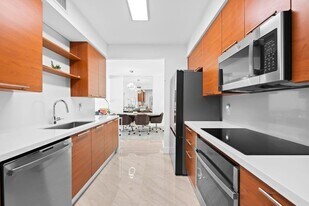 350 SE 2nd St, Unit 2280 in Fort Lauderdale, FL - Building Photo