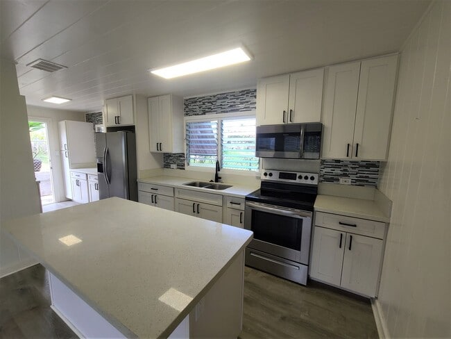 45-590-590 Keaahala Rd in Kaneohe, HI - Building Photo - Building Photo