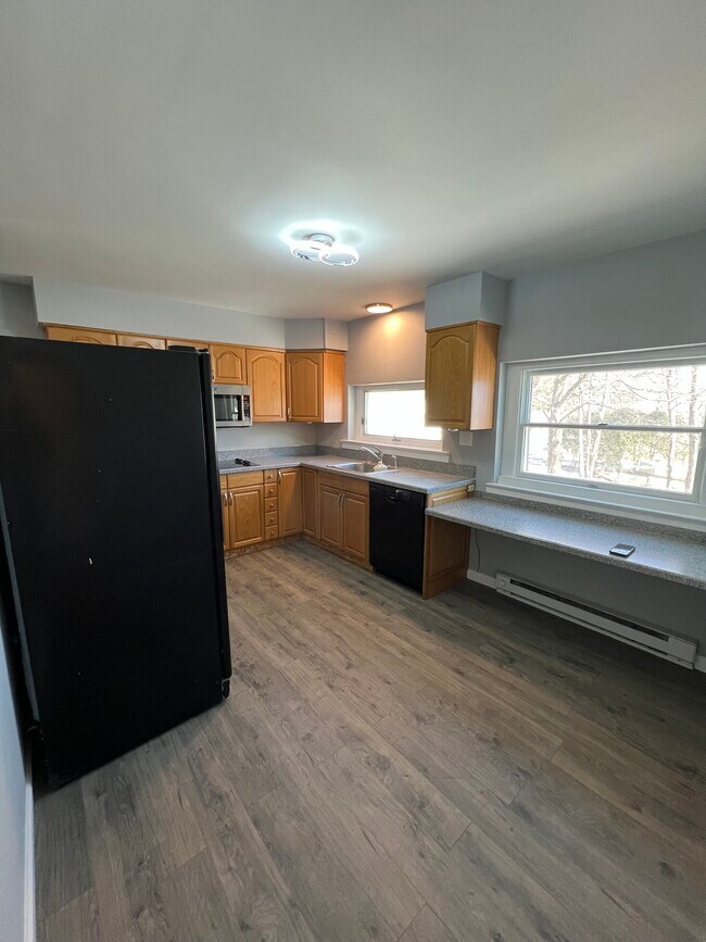 1130 Chipperfield Dr, Unit 3 bedroom in Stroudsburg, PA - Building Photo - Building Photo