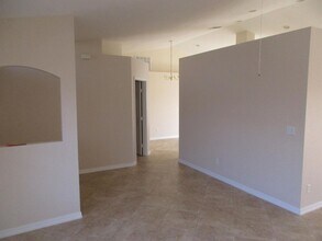 3303 SW 8th Ct in Cape Coral, FL - Building Photo - Building Photo