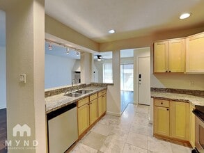 4777 Cedar Springs Rd in Dallas, TX - Building Photo - Building Photo