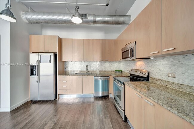 2100 Van Buren St in Hollywood, FL - Building Photo - Building Photo