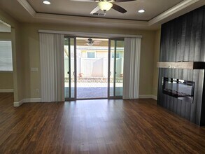 213 Holly Oak Ct in Reno, NV - Building Photo - Building Photo
