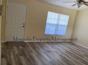 220 Goldie St in Leesburg, FL - Building Photo - Building Photo