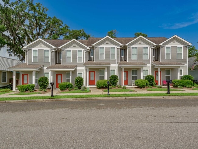 1734 Brush Hill Rd in Tallahassee, FL - Building Photo - Building Photo