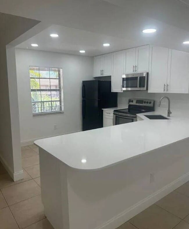 1520 NW 45th St in Pompano Beach, FL - Building Photo - Building Photo