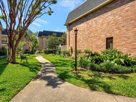 1601 S Shepherd Dr in Houston, TX - Building Photo