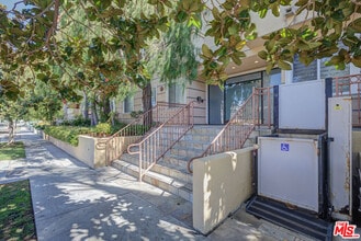 1444 S Point View St in Los Angeles, CA - Building Photo - Building Photo