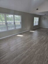 12656 Barnwell Dr in Belleville, MI - Building Photo - Building Photo
