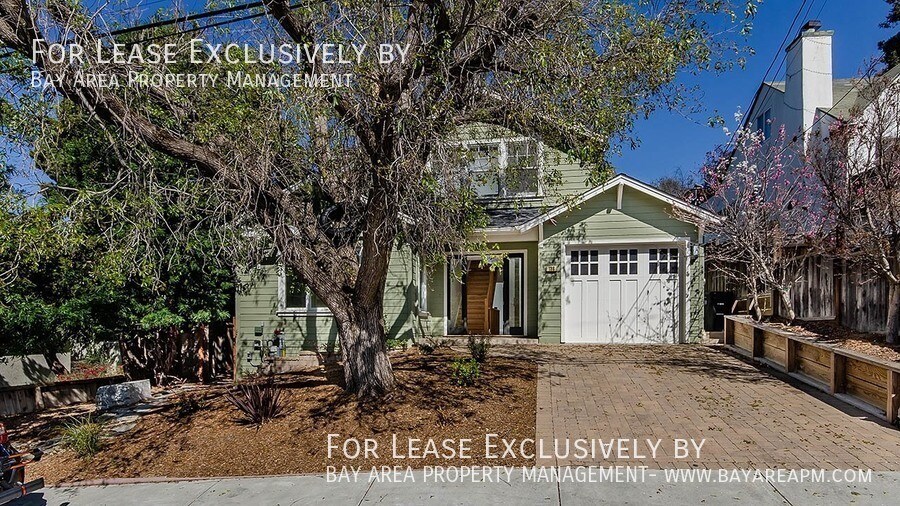 128 Palm Ave in San Carlos, CA - Building Photo
