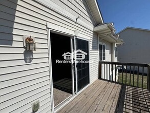 1624 NW Prairie Lakes Dr in Ankeny, IA - Foto de edificio - Building Photo