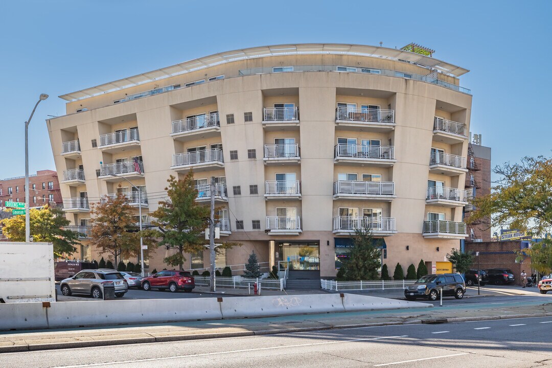 Newland Condominiums in Elmhurst, NY - Building Photo