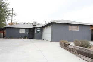 38626 Frontier Ave, Unit 201 in Palmdale, CA - Building Photo