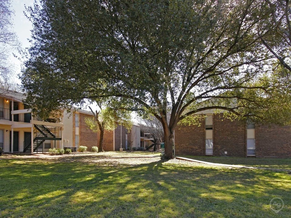 Arbor Square Apartments in College Station, TX - Foto de edificio