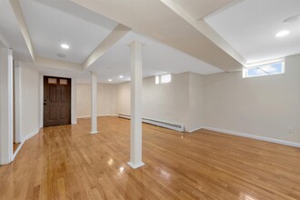 35 Faneuil St, Unit 1 in Boston, MA - Building Photo - Building Photo