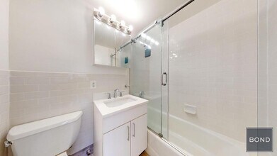 157e E 57th St in New York, NY - Building Photo - Building Photo