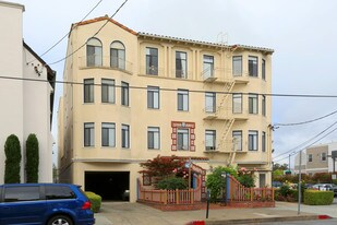 Casa Mia Apartments in Burlingame, CA - Building Photo