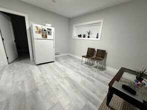 2047 Majestic Crescent in Abbotsford, BC - Building Photo - Building Photo
