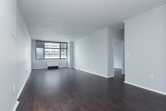 45 River Dr S in Jersey City, NJ - Building Photo - Building Photo