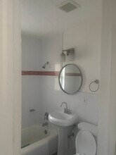 600 NW 16th St in Fort Lauderdale, FL - Building Photo - Building Photo