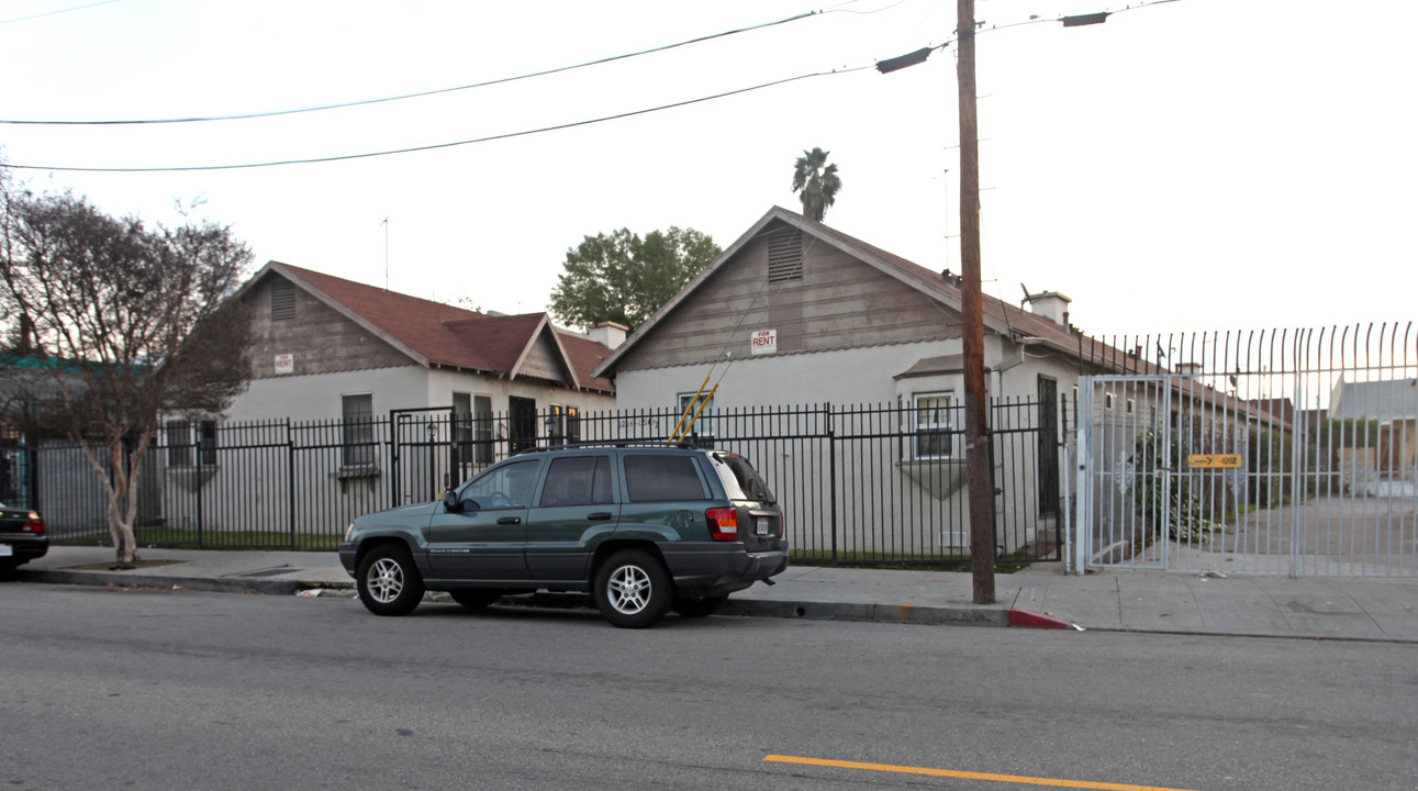 1206 Avenue 54 in Los Angeles, CA - Building Photo