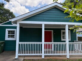 1051 Grant Way SE in Atlanta, GA - Building Photo