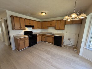 304 Clearlake Ct in La Vergne, TN - Building Photo - Building Photo