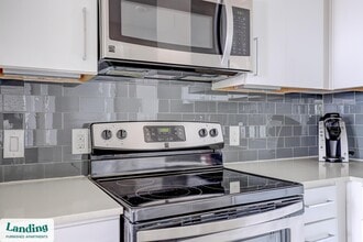 5810 Worth Pkwy, Unit 2167 in San Antonio, TX - Foto de edificio - Building Photo