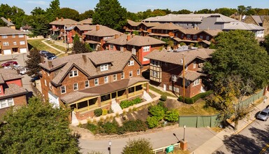 Forbes Terrace in Pittsburgh, PA - Building Photo - Building Photo