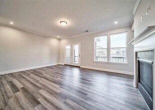517 Hardy Dr in Acworth, GA - Building Photo - Building Photo
