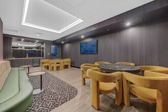 980 6th Ave in New York, NY - Building Photo - Building Photo