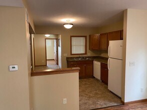 133 Fifth St in Stoughton, WI - Building Photo - Building Photo