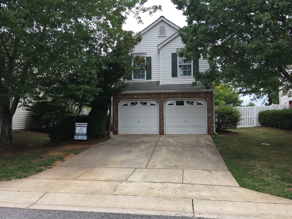 5512 Sorrell Crossing Dr in Raleigh, NC - Building Photo